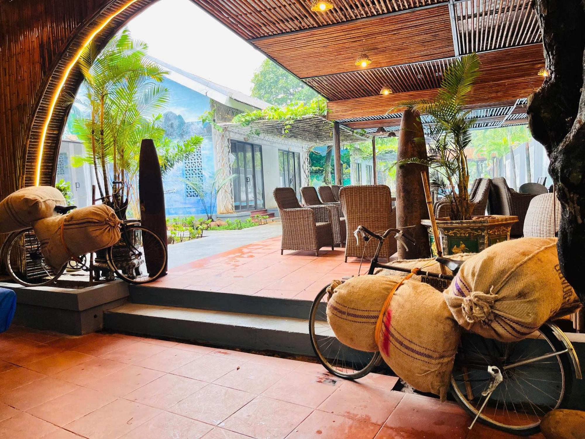 Commander Lodge Phong Nha Kültér fotó